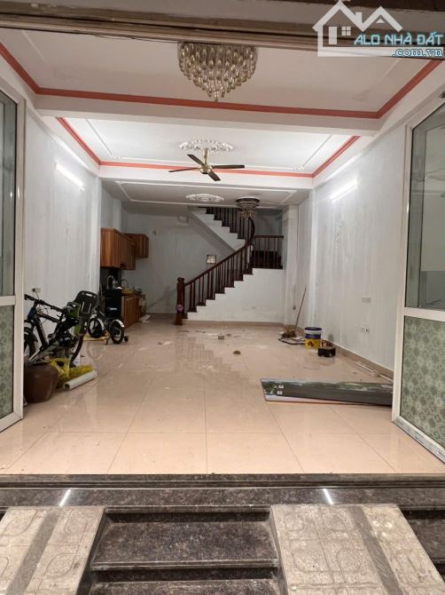Cho thuê nhà liền kề tại dv Dọc Bún 1 , kđt văn Khê ,50m2x4 tầng Giá 13tr - 1