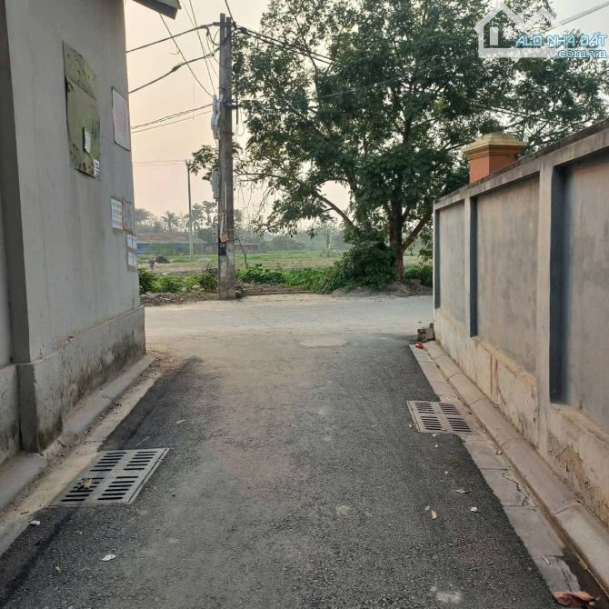 Bán 54m.mt4,4m. 0t0 24 chỗ đỗ cửa Thuỵ Lâm, Đông Anh.  t - 1