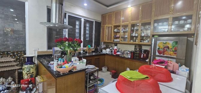 Bán nhà Hoàng Hoa Thám -Tây Hồ - 95M2 - 5 TẦNG, Thang Máy , MT 8m -  Gần Phố - 17 Tỷ Hơn - 1