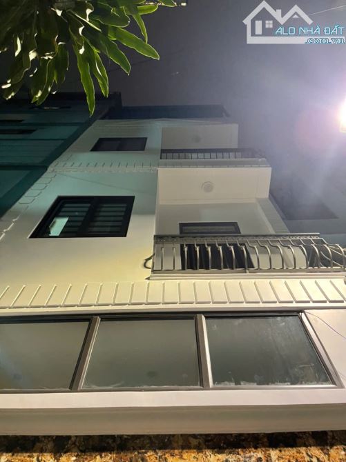 Nhà hiếm còn sót lại tại Cổ Nhuế, 48m2, 4 tầng, MT 4m, giá 9,95 tỷ, tặng full nội thất - 1