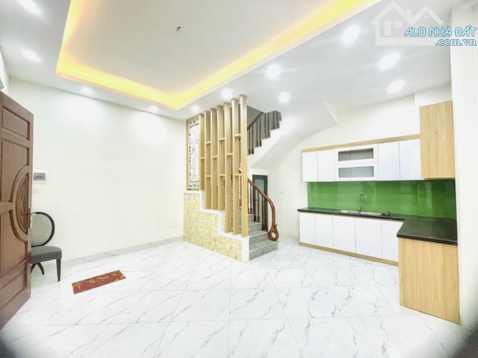 Bán nhà Học viện Tài Chính, 35m2, phân lô, ô tô, nội thất chủ tặng,  nhỉnh 5tỷ. - 1
