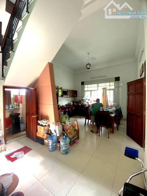 Bán nhà đường ô tô Tân Thới Nhất Quận 12, 200m, ngang 10m, 3 Tầng, 11.x tỷ - 1