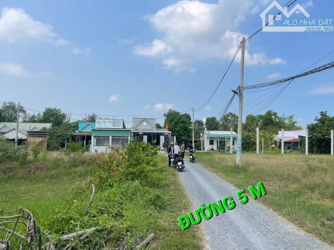 bán lô đất 1500m2- thổ cư- thị trấn hậu nghĩa- gần dự án vinhomes- giá tốt cho anh chị ạ - 1