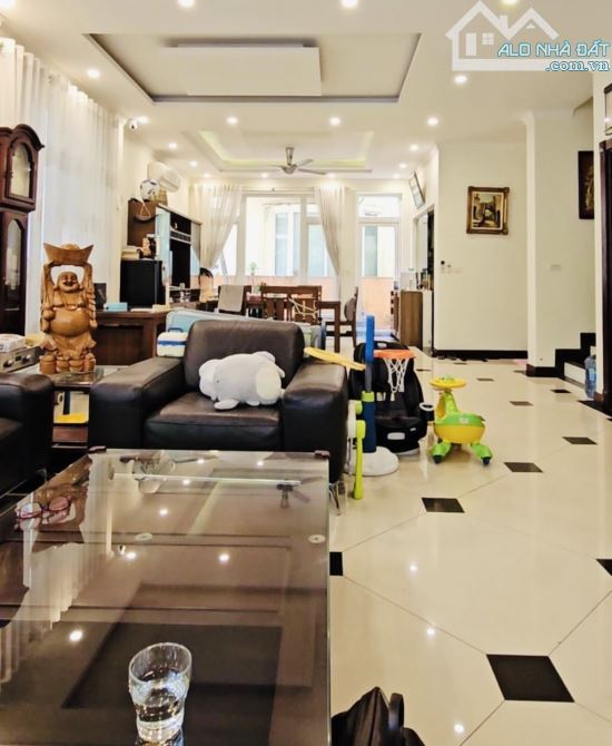 Bán Biệt Thự Việt Hưng DT:209m2 x 11m2 .Khu Vip. Giá :52 tỷ - 1