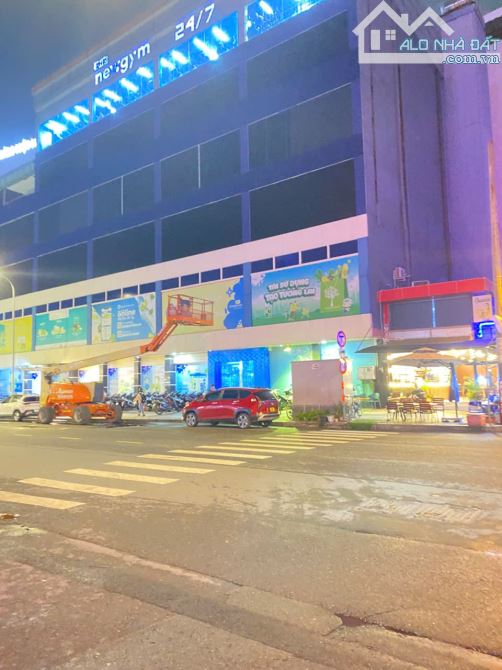 BÁN NHÀ ÚT TỊCH KHU VVIP P.4 QUẬN TÂN BÌNH - 4 TẦNG 5mX15m HẺM XE HƠI - 11TỶ5 - 1