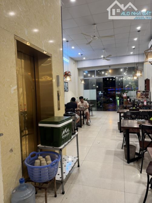 Bán nhà LK mặt phố Trần Thủ Độ, vị trí vàng, vỉa hè rộng, KD sầm uất, 145m, 6 tầng, MT 5m - 1