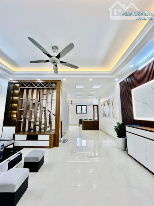 BÁN NHÀ PHÂN LÔ NGÕ 29 KHƯƠNG HẠ 51.8M² X 5 TẦNG – GARA – VỈA HÈ – KINH DOANH GIÁ 10 TỶ 2 - 1