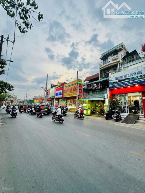 Chủ ngộp cần bán nhà C4 Ngang 26m dài 20m hiếm tại Bình Thạnh chỉ 39 tỷ GPXD Hầm 8 tầng - 1