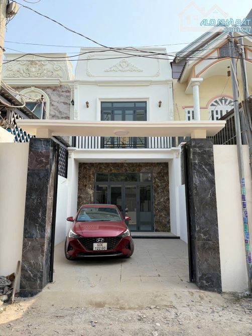 Giá bán:  3tỷ750 (thương lượng)  CHỦ GỬI BÁN NHÀ 1T1L PHƯỜNG BỬU HOÀ. DT5x19,4=97,5M2 - 1