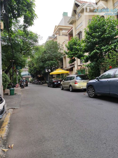 Giá rẻ nhất! Bán nhà khu biệt thự Hồng Long - Huỳnh Lan Khanh (5x17m) 5 tầng - 20.3 tỷ - 1