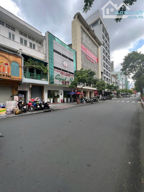 Nhà mặt tiền đường Hàm Nghi, Q.1, cách chợ Bến Thành và Pitexco chỉ 250m, 8x20m,Chỉ 180 Tỷ - 1
