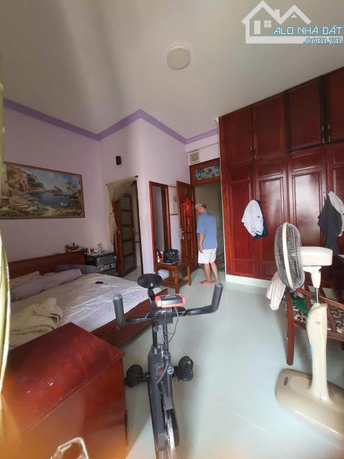 bán biệt thự 26 tỷ/ 200 m2 trần não , quận 2 - 1