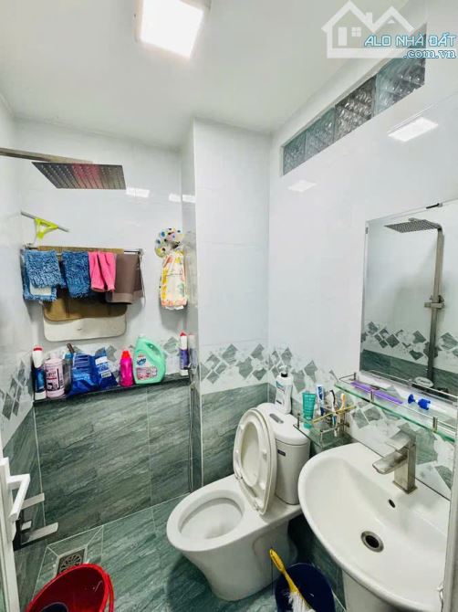 Bán nhà MT CMT8 – Nhà 5 Tầng – Đường 30m – Vị Trí Kinh Doanh Đỉnh – Giá chỉ nhỉnh 8 tỏi - 1