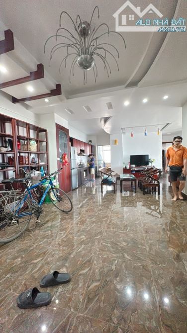 Bán CC E11 Chung Cư 96 Định Công 132m2, 3 ngủ rộng - 1