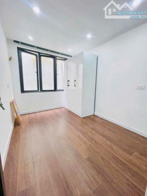 NHÀ ĐẸP XÂY MỚI NGÕ 79 CẦU GIẤY FULL NỘI THẤT, 4 TỶ, NGÕ RỘNG THOÁNG, TL TRỰC TIẾP - 1