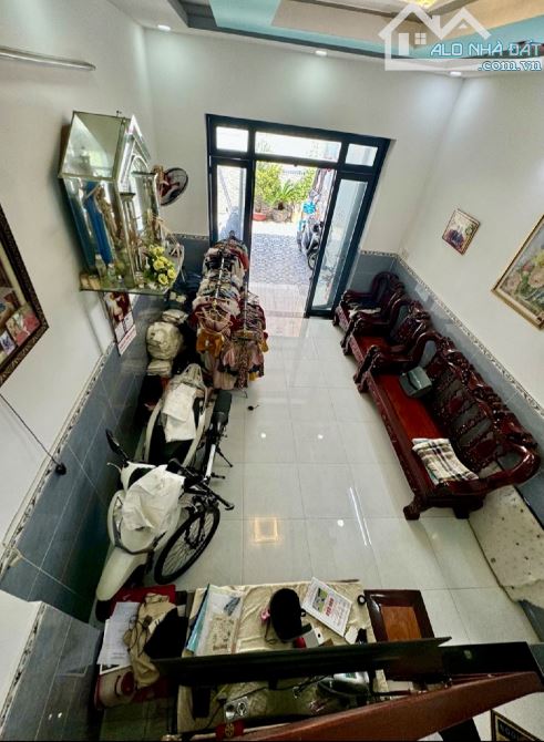 💥💥💥 SIÊU PHẨM NHÀ 2 TẦNG - HẺM 15M RA MẶT TIỀN DHT 02 - NGANG HƠN 4M - GIÁ CỰC TỐT!!! - 1