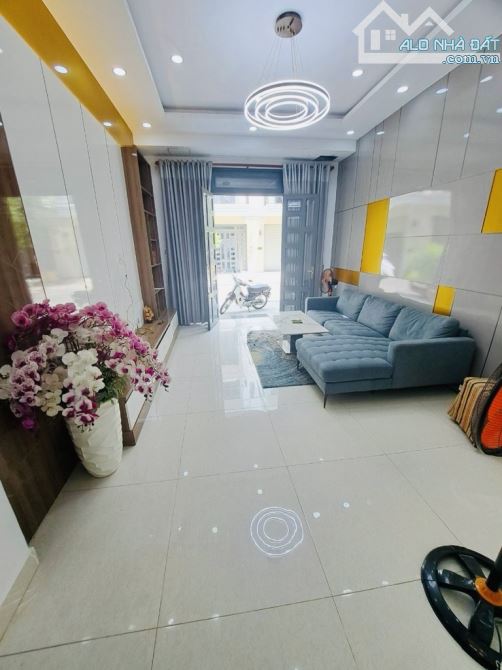 🍎 NHÀ PHỐ VIEW SÔNG BẢO NGỌC GARDEN - 5 TẦNG CÓ THANG MÁY - THẠNH LỘC Q12 - 1