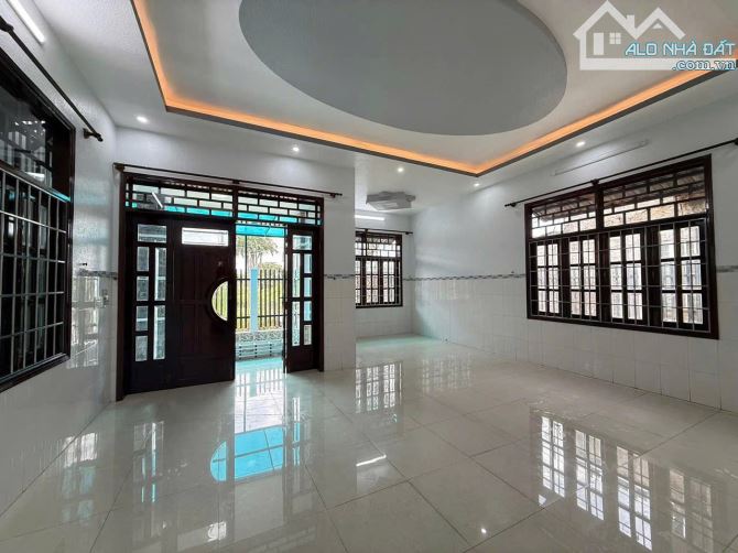 ✅ Bán nhà cấp 4 siêu rộng rãi hẽm 17 Lưu Văn Tế  thuộc Phường 4 , TP Tân An _ 11 x 18m2 - 1