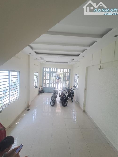 🍎NHÀ MẶT TIỀN THẠNH LỘC - DT 5X32 - 187M2 FULL THỔ CƯ - 2 TẦNG, NGUỒN THU 15TR/TH - 1