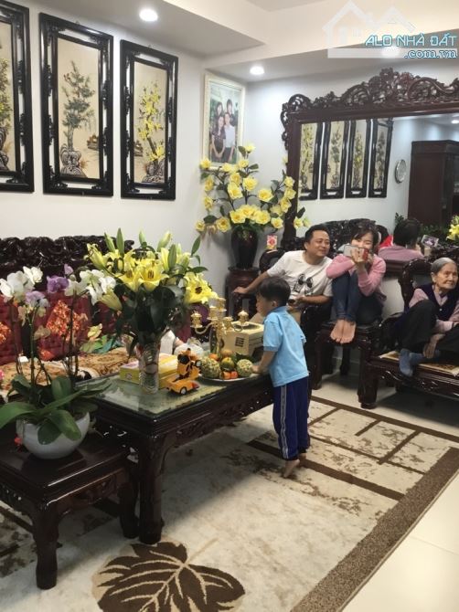 Bán chung cư T&T Vĩnh Hưng 114m2, 3 ngủ cách trường kinh doanh công nghệ 1km - 1