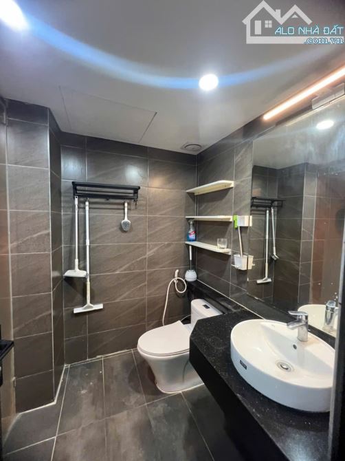 Nhà phân lô, 42m2, 4 phòng ngủ, phố Mạc Thái Tổ, Cầu Giấy.Giá 19.05 tỷ, còn thương lượng. - 13