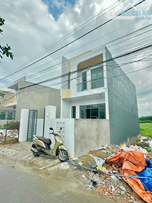 BÁN GẤP NHÀ MẶT TIỀN KINH DOANH XÂY DỰNG KIÊN CỐ 1 TRỆT 1 LẦU, SAU TRƯỜNG TH TÂN PHÚ ẤP 5 - 13