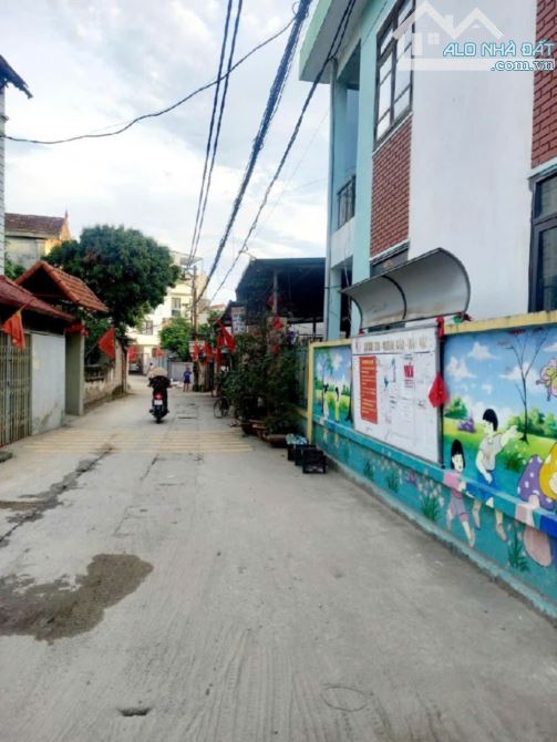 Anh Minh Hàng xóm nhờ bán gấp mảnh đất ô tô đỗ cửa 45m2, MT 4.1, giá nhỉnh 4 tỷ. - 2