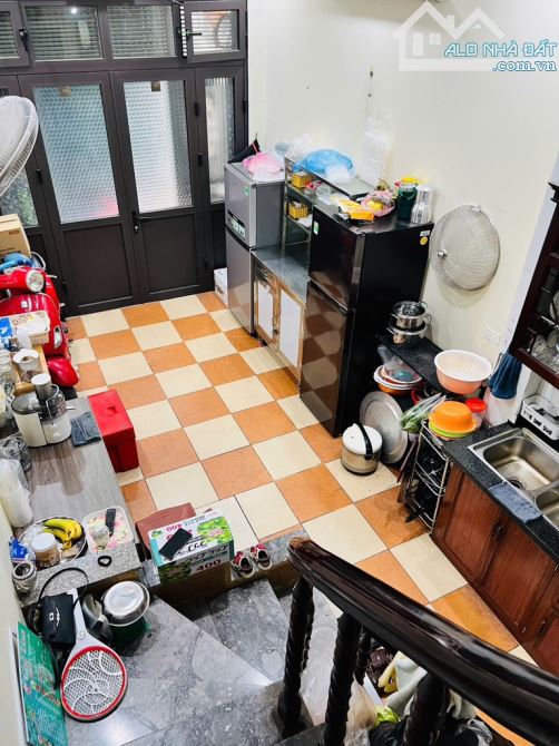 Bán nhà phố bồ đề 5 tầng lô góc giá dẻ - 2