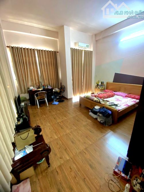 Bán nhà đường ô tô Tân Thới Nhất Quận 12, 200m, ngang 10m, 3 Tầng, 11.x tỷ - 2