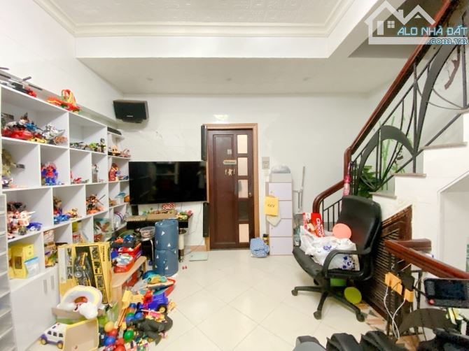 Mặt tiền kinh doanh 4 lầu Tân Bình, Thiên Phước, ngang hơn 4m, 1 đời chủ - 2