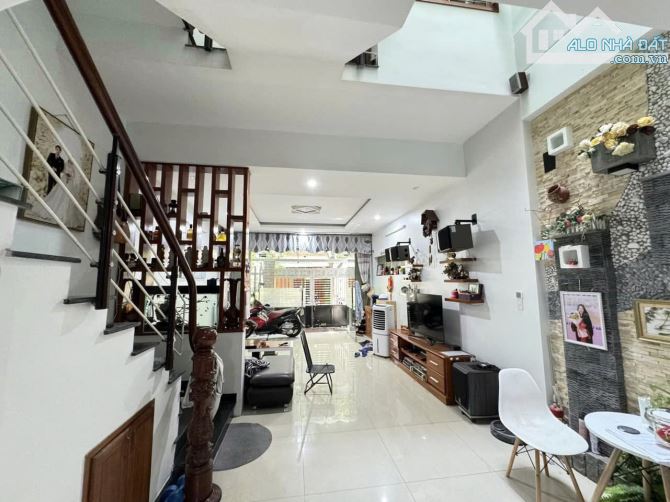 NHÀ 3 TẦNG 2 MẶT PHỐ TRẦN HƯNG ĐẠO - BĐS HÀNG HIỆU - VỊ TRÍ MẶT SÔNG HÀN - VIEW PHÁO HOA - 2