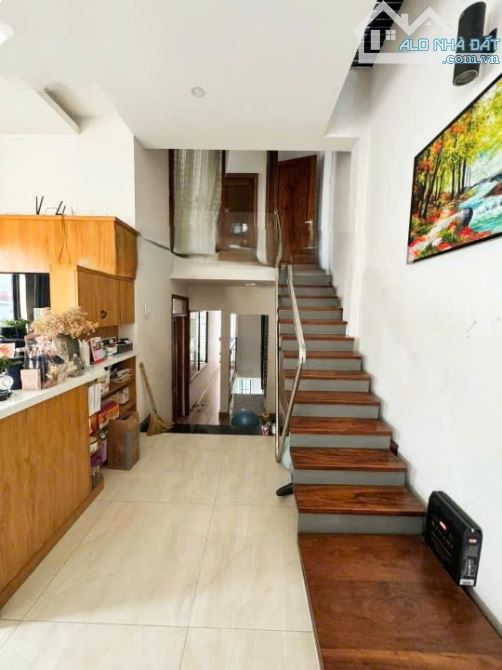 Bán Nhà Đẹp 3T 1 Lửng 1 Tum 178m2 Rộng gần 8m Đường 11 Trường Thọ Thủ Đức 17 tỷ - 2