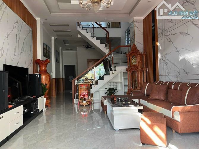 Bán Nhà 1 Trệt 2 Lầu sát Trường Tiểu Học Tân Phong 2, gần Ngã 3 Phú Đôn, Quân Đoàn 4 - 2
