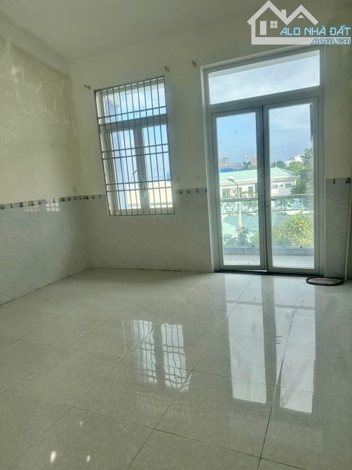 NHÀ 3 TẦNG MẶT PHỐ NẠI TÚ – ĐẦU TƯ TIỀM NĂNG, AN CƯ - SÁT SÔNG HÀN - GIÁ TỐT - 2