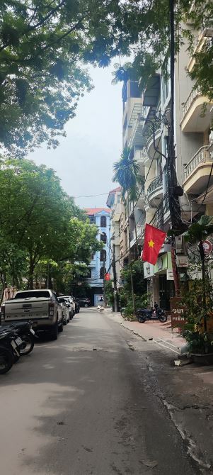 Mặt Hồ Chùa Láng - Đống Đa. Kinh Doanh Đỉnh. 50m2 x5T. Giá 28 tỷ - 2
