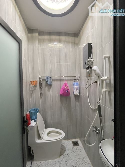 NHÀ MỚI ĐẸP Q6 GIÁP Q5 - 49M - HẺM SẠCH THÔNG THOÁNG - CHỈ NHỈNH 4 TỶ - 2