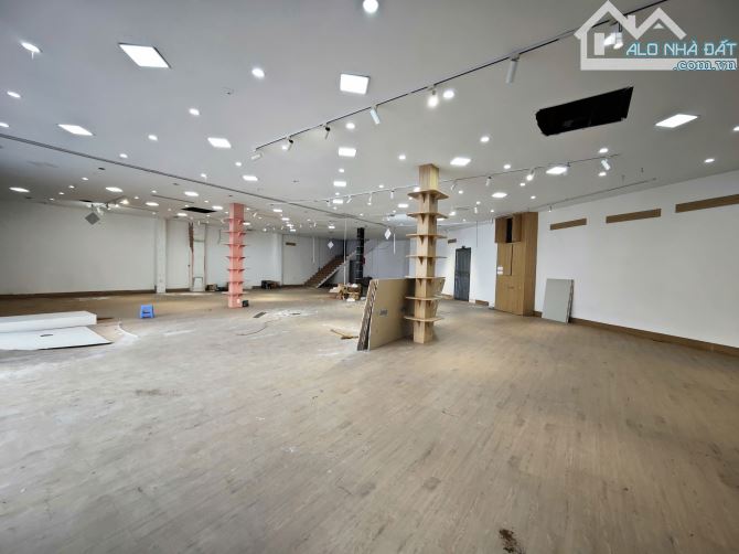 Chủ ngộp cần bán nhà C4 Ngang 26m dài 20m hiếm tại Bình Thạnh chỉ 39 tỷ GPXD Hầm 8 tầng - 2