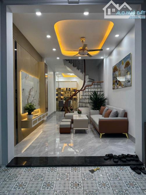 NGÕ 29 KHƯƠNG HẠ - GARA Ô TÔ - KINH DOANH - VIEW HỒ 46m2 5 tầng MT 3.4m Giá 14.95 tỷ - 2