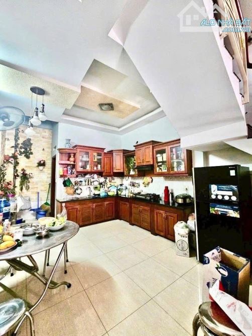 Bán nhà gần khu Bàu Cát_Trần Mai Ninh Tân Bình, 4 Tầng, 73m2, sát mặt tiền, Ở ngay, 8.75 t - 2