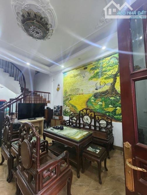 🔥 68m² – 4 tầng – Mặt tiền 5.7m thoáng sáng, sổ đỏ chính chủ – Giá chỉ nhỉnh 10 tỷ! - 2