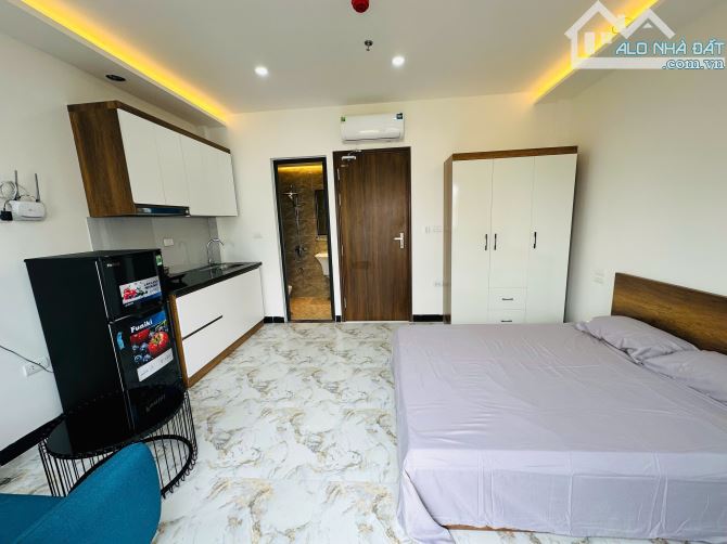 Cho Thuê CCMN Ngõ 96 Đê La Thành  Đống Đa 30m2 Studio Ban Công Cửa Sổ Thang Máy Trống 11P - 2
