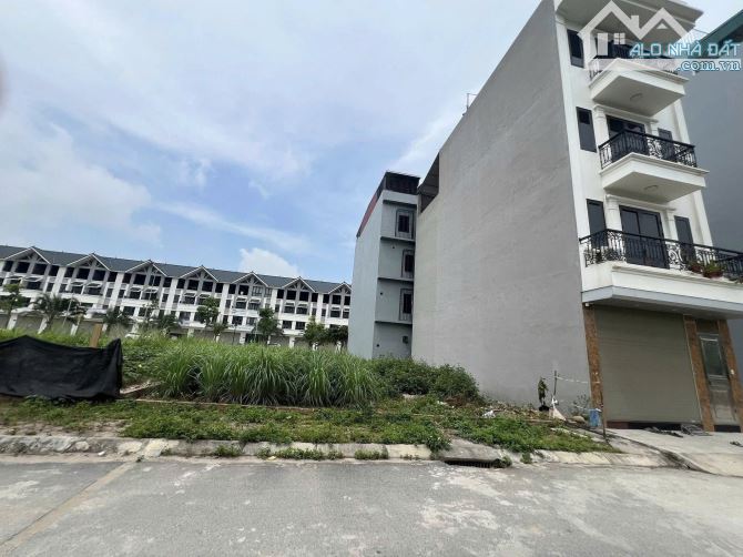Bán 81.6 m2 đất dịch vụ Lai Xá, Hoài Đức, giá rẻ. - 2