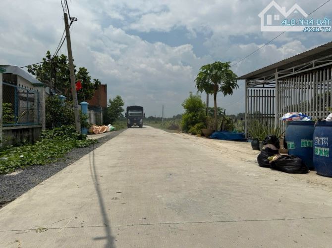 Bán gấp dãy nhà trọ 11 phòng trung tâm xã Trung An Củ Chi TPHCM, DT: 5x52m. - 2