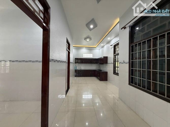 ✅ Bán nhà cấp 4 siêu rộng rãi hẽm 17 Lưu Văn Tế  thuộc Phường 4 , TP Tân An _ 11 x 18m2 - 2