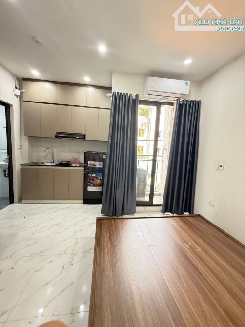 TÒA CHDV CẦU GIẤY. 30M RA Ô TÔ. DT 50M x 7TẦNG THANG MÁY x 10P KHÉP KÍN. DTHU 70TR/TH. - 2