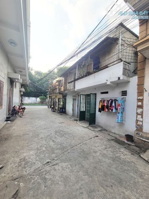 9Tỷ6__183m2__Bán Đất tặng dãy trọ Góc 2 mặt tiền KDC Quân Đoàn 4, gần cầu vượt Sóng Thần - 3