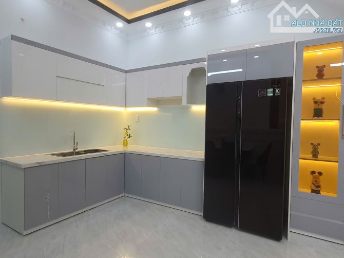 Bán Nhà Tặng Full Nội Thất Cao Cấp ngay Dương Cát Lợi, hàng xóm PMH, 70m2, SHR, 3,75 Tỷ - 3
