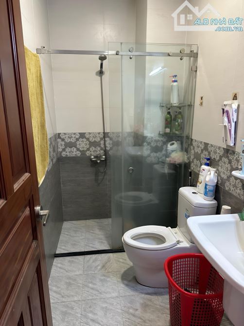 🔥DT04 NHÀ ĐẸP TẶNG FULL NỘI THẤT GỖ CAO CẤP-ÔTÔ NGỦ TRONG NHÀ HẺN LINH ĐÔNG, THỦ ĐỨC - 3