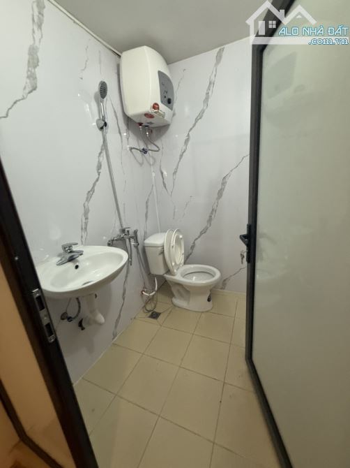 Bán nhà phố hoàng cầu ô tô đỗ cách 10M gần hồ hoàng cầu công viên 1/6 - 3