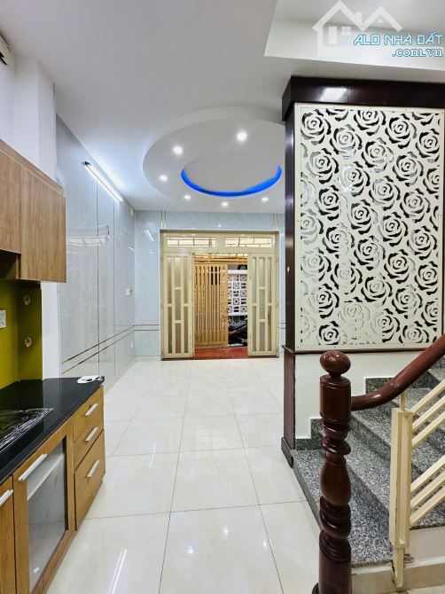 Bán nhà 4 Tầng mới - Ngay Hoàng Văn Thụ P4 Tân Bình - giá 5.9 tỷ TL - 3